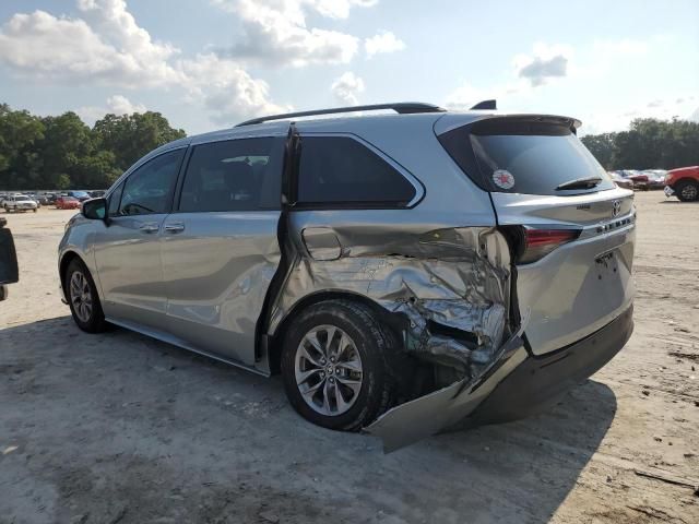 2021 Toyota Sienna XLE