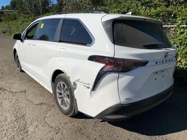 2024 Toyota Sienna LE