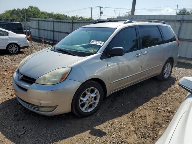 2004 Toyota Sienna XLE