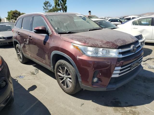 2019 Toyota Highlander SE