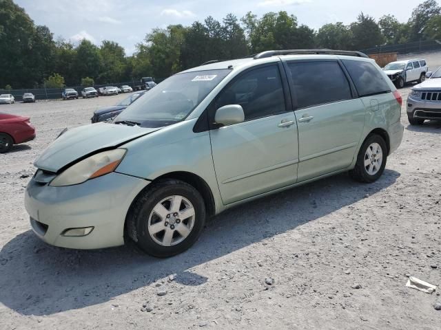 2007 Toyota Sienna XLE