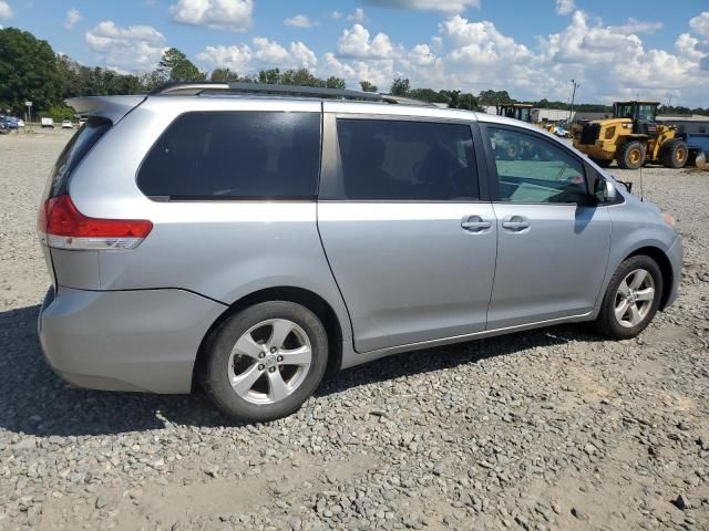 2013 Toyota Sienna LE