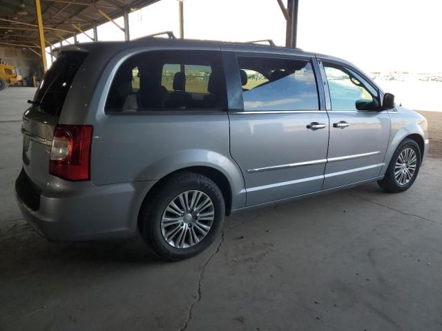 2014 Chrysler Town & Country Touring L