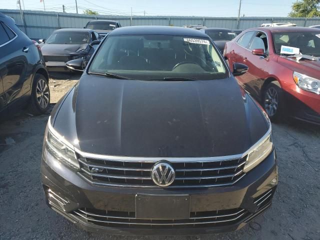 2017 Volkswagen Passat R-Line