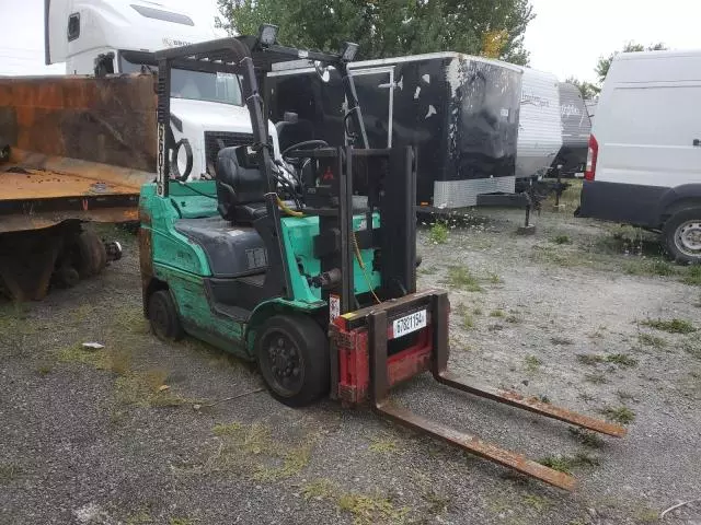 2005 Mitsubishi Forklift