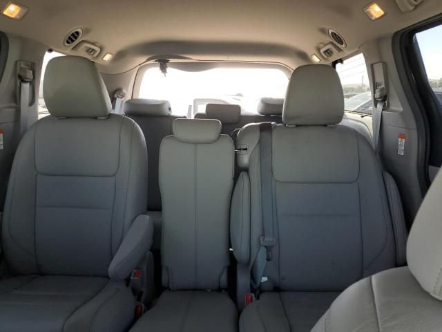 2016 Toyota Sienna XLE