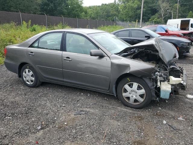 2004 Toyota Camry LE