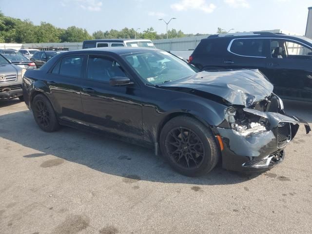 2018 Chrysler 300 Touring