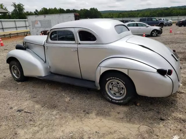 1939 Pontiac Deluxe