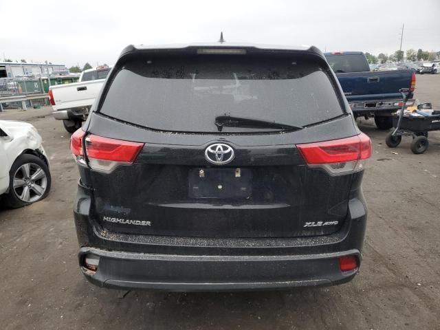 2019 Toyota Highlander SE