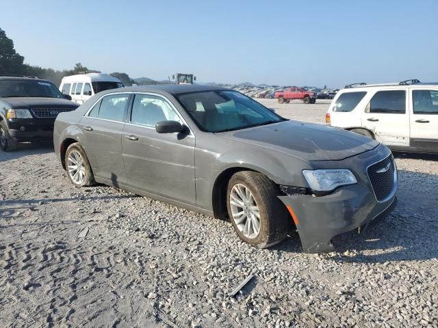 2018 Chrysler 300 Touring