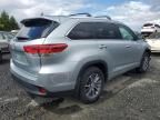 2017 Toyota Highlander SE