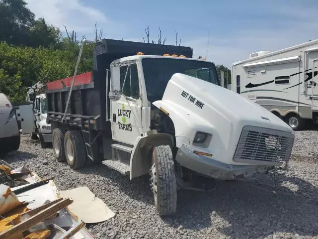 2001 Freightliner Medium Conventional FL80