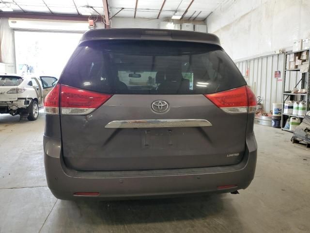 2011 Toyota Sienna XLE