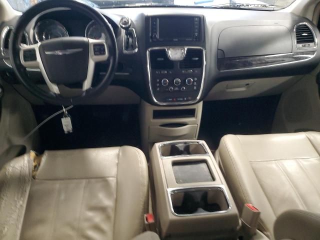 2015 Chrysler Town & Country LX