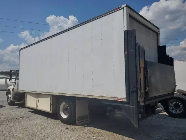 2004 International 4000 4200