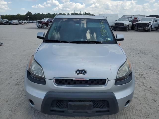 2011 KIA Soul +