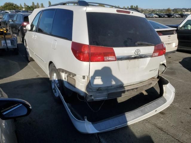 2004 Toyota Sienna XLE