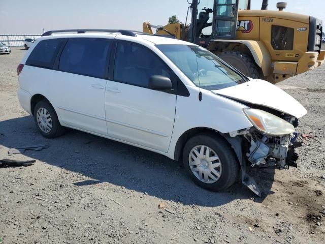 2005 Toyota Sienna CE