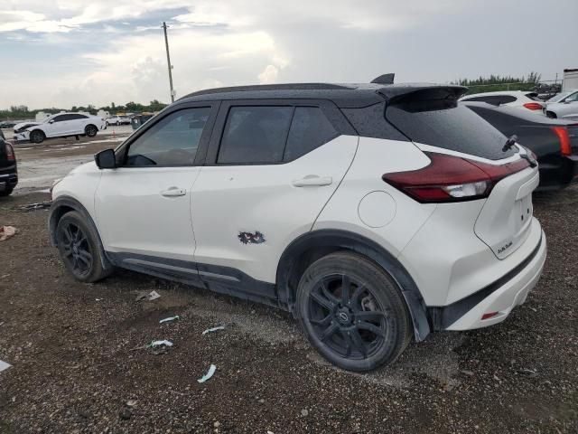 2022 Nissan Kicks SR