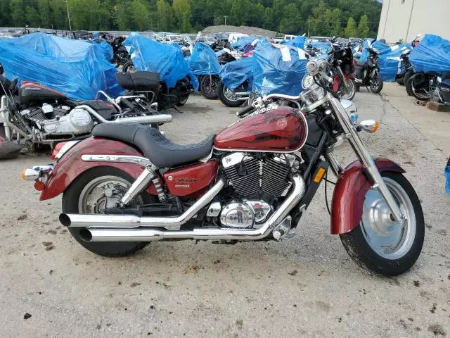 2002 Honda VT1100 C2