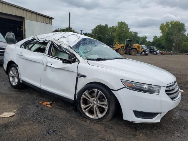 2016 Ford Taurus SE