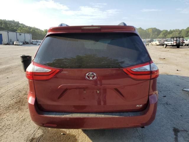 2017 Toyota Sienna XLE