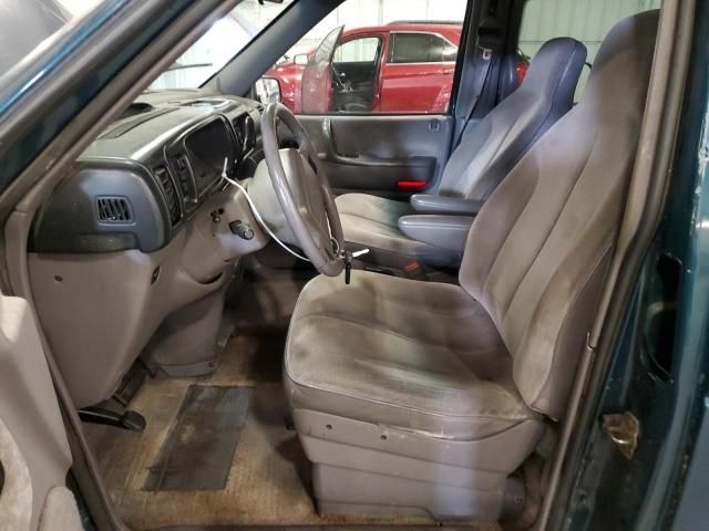 1994 Plymouth Grand Voyager SE