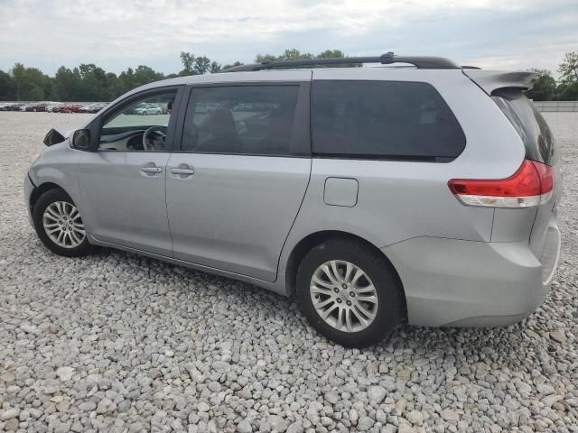 2013 Toyota Sienna XLE