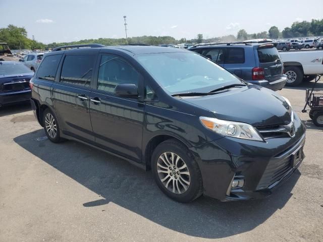 2019 Toyota Sienna XLE