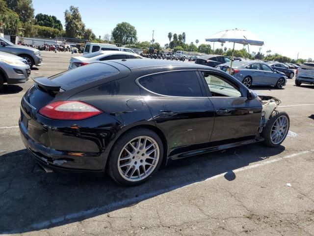 2011 Porsche Panamera 2