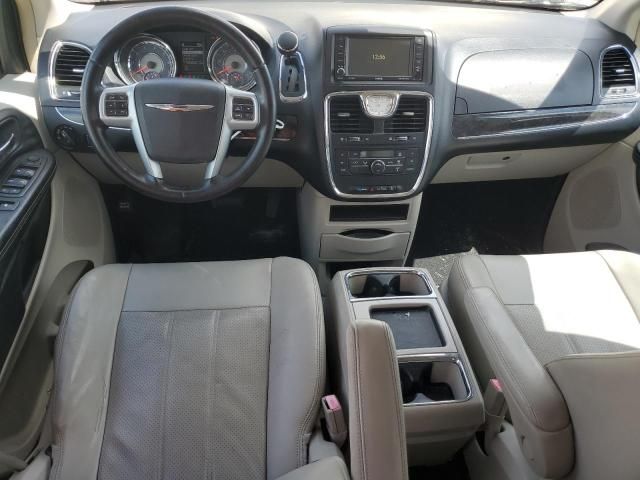 2012 Chrysler Town & Country Touring