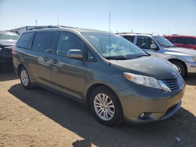 2013 Toyota Sienna XLE