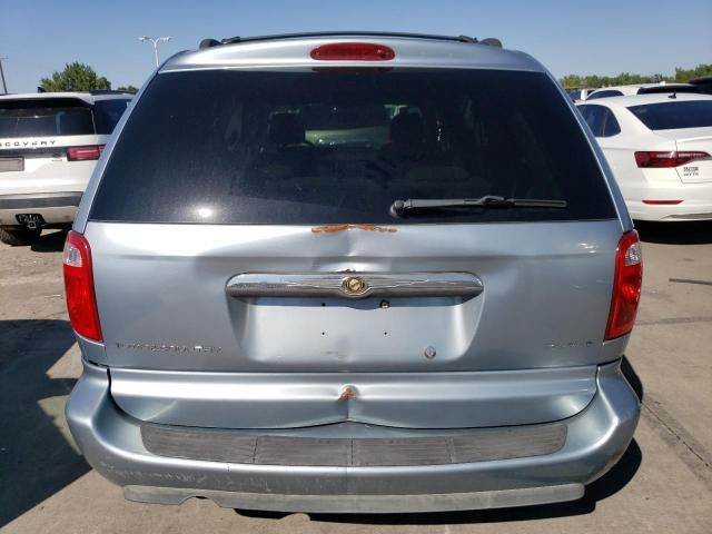 2006 Chrysler Town & Country Touring