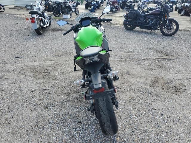 2022 Kawasaki EX650 N