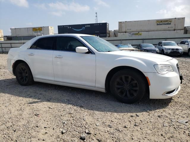 2016 Chrysler 300 Limited