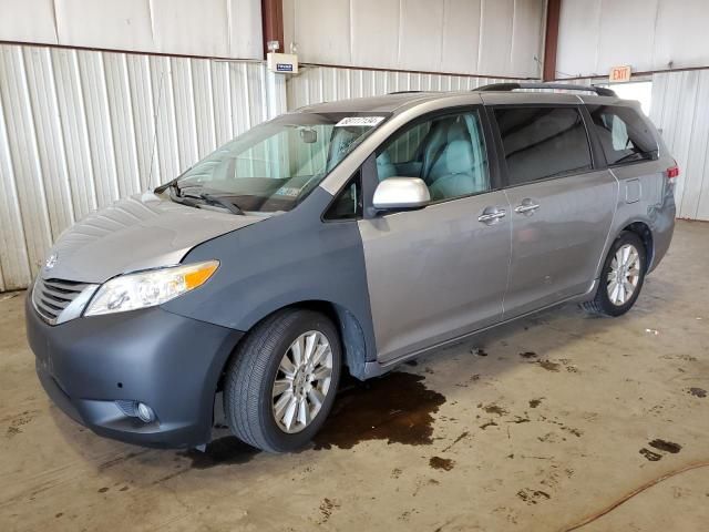 2013 Toyota Sienna XLE