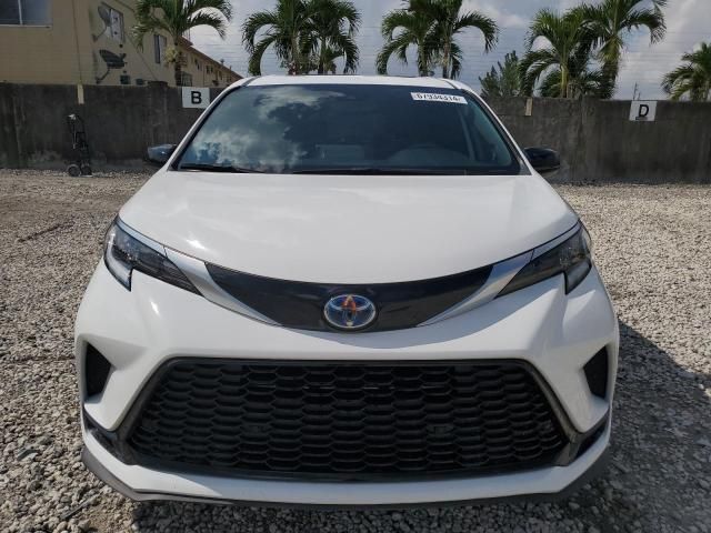 2021 Toyota Sienna XSE