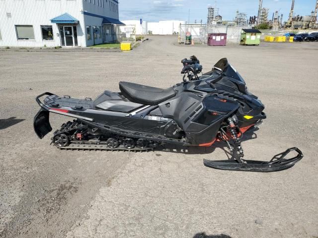 2024 Skidoo Renegade