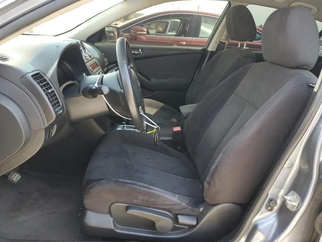 2010 Nissan Altima Base