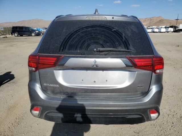 2020 Mitsubishi Outlander SE