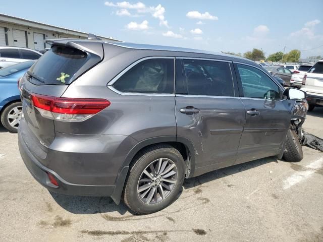 2018 Toyota Highlander SE