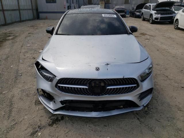 2019 Mercedes-Benz A 220