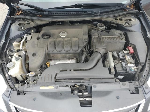 2010 Nissan Altima Base