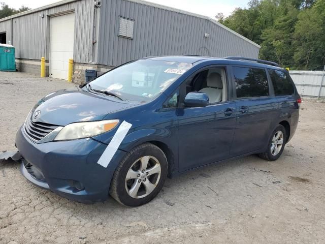 2011 Toyota Sienna LE