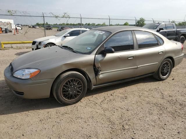 2004 Ford Taurus SE