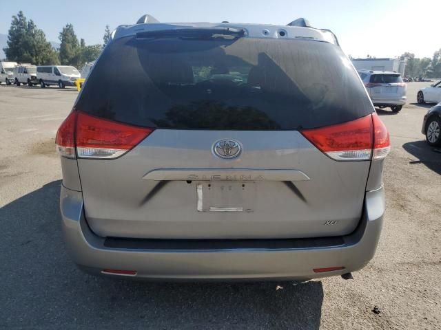 2013 Toyota Sienna XLE