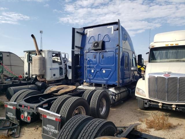 2022 Freightliner Cascadia 126