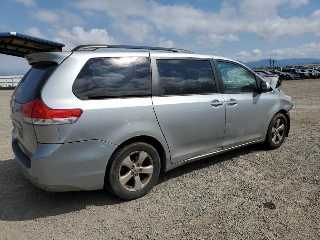 2013 Toyota Sienna LE