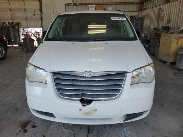 2009 Chrysler Town & Country LX